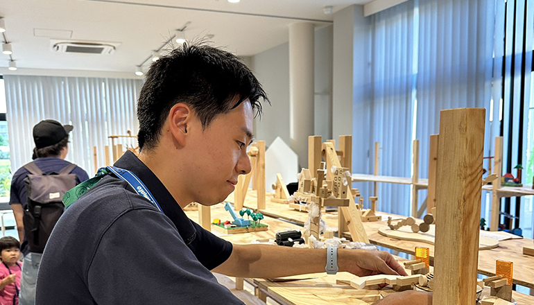 【石田しょうたろう】夏休み木工チャレンジ・出品受付のお手伝い